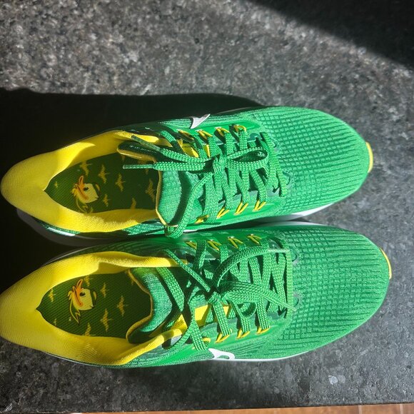 Unisex Nike Green Oregon Ducks Zoom Pegasus 39 Running Shoe - Picture 2 of 10